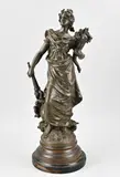 Frans beeld, H 66,5 cm.