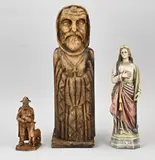 3x Duits figuur, H 18 - 46 cm., 1x Likeurhouder beeld (hout)