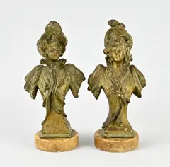 2x Franse buste, H 21 cm.
