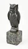 H 33,5 cm. by op marmeren basement Bronzen uil in art deco-stijl, Bronzen uil in art deco-stijl, op marmeren basement, sold Jul 2023