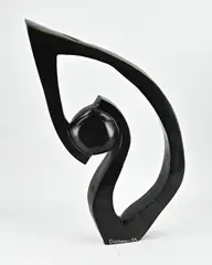 M. Dudzai?, Granieten sculptuur