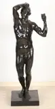 Zeer groot bronzen figuur, Mannelijk naakt