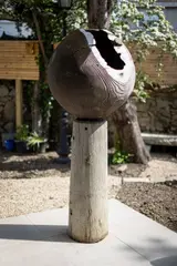 Liam O'Neill, Vessel, Carved wood