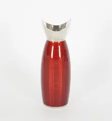 Grete Prytz Kittelsen, Vase, Sterling sølv med utvendig rød speilemalje på guillochert bunn