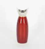 Grete Prytz Kittelsen, Vase, Sterling sølv med utvendig rød speilemalje på guillochert bunn