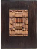 Vic Gentils, Cassette variation XXVI, 1974, collage de marteaux de piano sur coffret de bois teinté et peint ouvrant par un battant latéral secret. Signé au dos