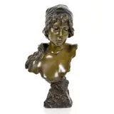 Emmanuel Villanis, Mignon, sculpture en bronze à patine brun mordoré
