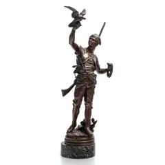 Eugène Marioton, Le lancer, sculpture en bronze à patine brun rouge