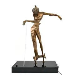 Salvador Dalí, Femme à la tête de rose, 1981, Sculpture en bronze à patine dorée