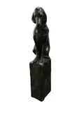 Karel Gomes, Bronzen sculptuur van een zittende hond, Bronzen sculptuur van een zittende hond Karel Gomes
