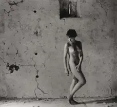 Willy Ronis, Domnine, 1958, photograph was taken in 1958 in Gordes and depicts Domnine nude in Ronis’ holiday home in