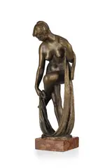 Pál Pátzay, La baigneuse, sculpture en bronze et socle en marbre