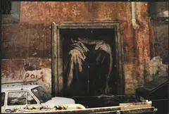 Ernest Pignon-Ernest, La porte de Demeter, 1990, photographie contrecollée sur papier