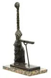 Salvator Dali, Surrealistická žena (so zásuvkami), neskoršia edícia, bronz, mramorový podstavec
