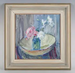 Margaret Thomas, Frau Raubitter & Mrs Simkins’: still life of flowers in a vase within a bowl, oil on board