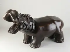 Groot bronzen beeld, Nijlpaard