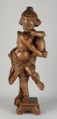 Houtengestoken figuur, Putti, Grote notenhout gestoken putti met bijenkorf