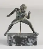 Romein by Antiek loden sculptuur, Antieke loden figuur op marmeren basement, sold Apr 2021