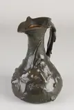 1900 by Antieke gesigneerde bronzen Jugendstil schenkkan, sold Jan 2021