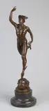 Hermes by Groot bronzen figuur op zwart marmeren basement, Groot bronzen figuur op zwart marmeren basement, sold Jul 2020