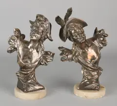 2x Antieke damesbustes, 1910