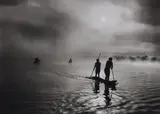 Sebastião Salgado, Fishing in the Piulaga Laguna during the Kuarup ceremony of the Waura Group, Upper Xingu Basin, Mato Grosso, Brazil