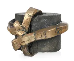 André Bucher, Noeud, sculpture en bronze et pierre volcanique