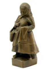 Loren, Dievčatko s taškou, okolo 1900, bronz
