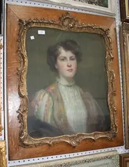 Alexina MacRitchie, Half Length Portrait of a Lady, pastel and coloured chalks