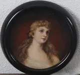 Ronde miniatuur, gouache, 1900, olieverf op paneel, buste van een vrouw ø15cm