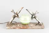 Art Deco tafellamp ca, vogels, 1930 met marmeren voet en compositie metalen sternen in goede staat 20x35x10cm