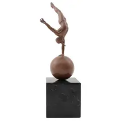 Jorge Marín, Boceto Equilibrista en un brazo, Escultura en bronce 3 . 40 en base de mármol