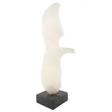 Leonardo Nierman, Untitled, Escultura tallada en piedra ónix en base de mármol