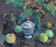 Sara Fabricius, Stilleben med epler, kaffekanne og sukkerkopp, 1920, Olje på lerret