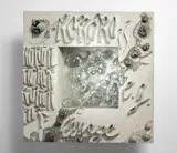 Mary Bauermeister, Image, 1969, Vidrio, lentes, tinta, grafito, lápiz de color y piedras sobre madera