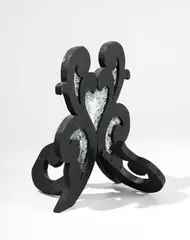 Ramiro Gomez, Sin título, 1989, Madera y vidrio