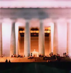 Toni Hafkenscheid, Lincoln Memorial, DC #1/10, 2005, colour photograph on paper