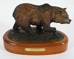 Ellie Archer, Mato Hota #3/35, bronze sculpture