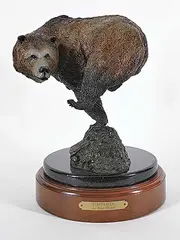 Ellie Archer, Pimpahta #1/35, bronze sculpture