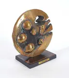 Roy Leadbeater, Pharoah's Shield #1/2, bronze sculpture