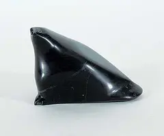 Lucy Cookie, Bird, black stone carving