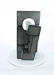 Honsun Chu, Gate, 1989, black marble sculpture