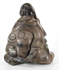 Kaka Ashoona, Mother and Twins, 1970, dark green stone carving