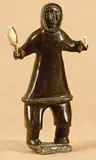 Pauloosie Nauyuq, Drummer, 1992, carving in green stone