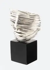 Twarz zawoalowana by Igor Mitoraj, brąz srebrzony, podstawa drewno dębowe czernione, sold Oct 2025