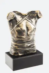 Tors by Igor Mitoraj, brąz, marmur, sold Jan 2024