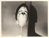 Twarz w lustrze (Strefa I) by Zdzisław Beksiński, fotografia, papier barytowy, 17, sold Dec 2023