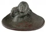 Wacław Bębnowski, Patera „Macierzyństwo”, 1913 r., 1913, ceramika, polewa szaro-zielona