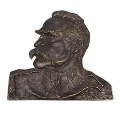 Feliks Robakowski, Plakieta z popiersiem Józefa Piłsudskiego, 1922 r., 1922, odlew, brąz patynowany