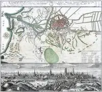 Spadkobiercy Homanna, Die Königl. Polnische u. Preusische Hansee- und Handels-Stadt Dantzig...., Plan Gdańska, mapa okolic Wisłoujścia i linii brzegowej Morza Bałtyckiego, Norymberga, 1739 r. U dołu panorama miasta od strony zachodniej z fortyfikacjami miedzioryt kolorowany